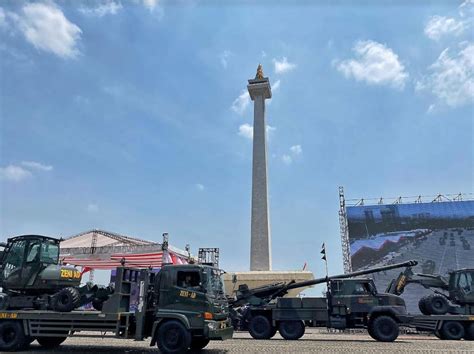 Hut Ke Ratusan Kendaraan Tempur Tni Bagikan Ribu Paket Sembako