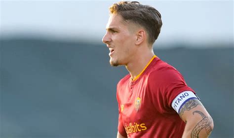 Mou Lancia Un Segnale Zaniolo In Campo Contro Il Portimonense Con La