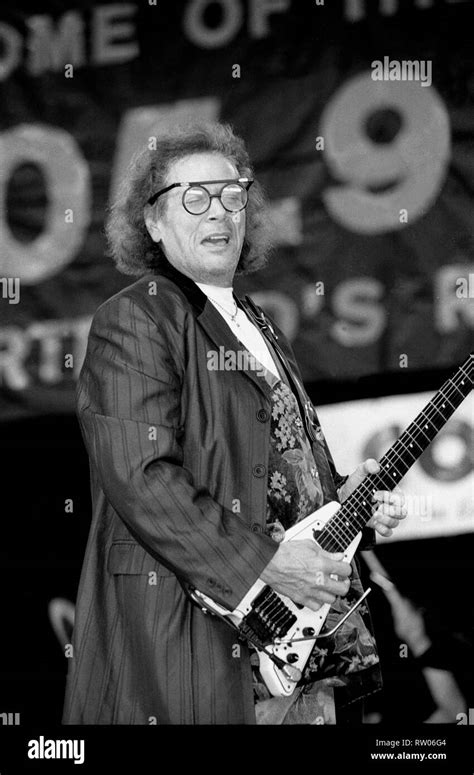 Leslie West Mountain Hi Res Stock Photography And Images Alamy