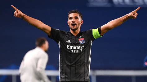 MERCATO La Juventus prépare une offre pour Houssem Aouar