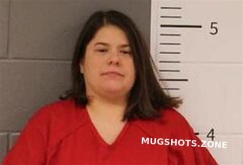 JENNIFER MADDOX 01 01 2024 St Clair County Mugshots Zone