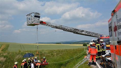 Spektakuläre Bergungsaktion nach Motorradunfall