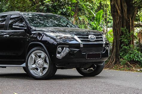 Permaisuri Fortuner Vrz With Xd Series Rockstar Argento