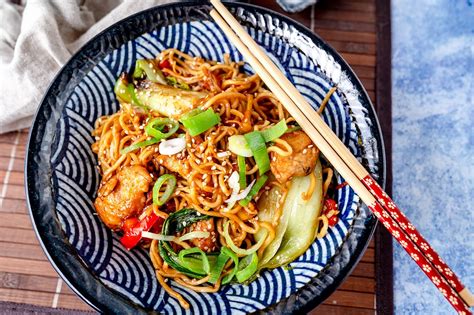 Gebratene Nudeln Mit H Hnchen Rezept Vom Asia Imbiss