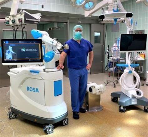 Rosa Unser Roboterarm Medikon Forchheim