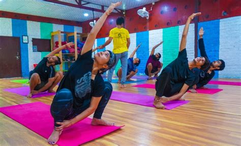 Best 200 Hour Yoga Teacher Training Course In Rishikesh Ryt 200 Yoga Alliance Certified