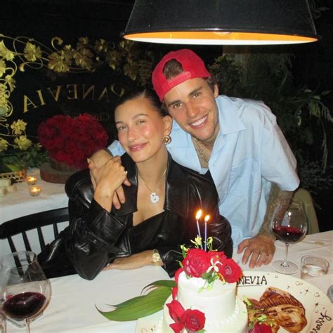 Justin Bieber Comemora Cinco Anos De Casamento A Esposa Hailey