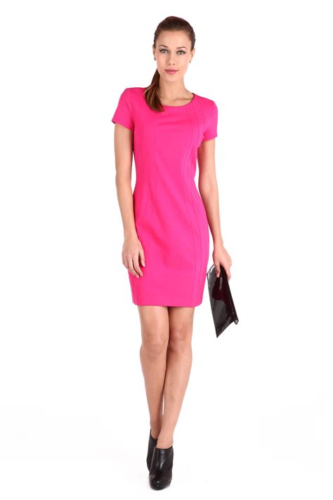 Vestido En Tela De Punto Rosa Fucsia Ajustado Con Escote Redondo