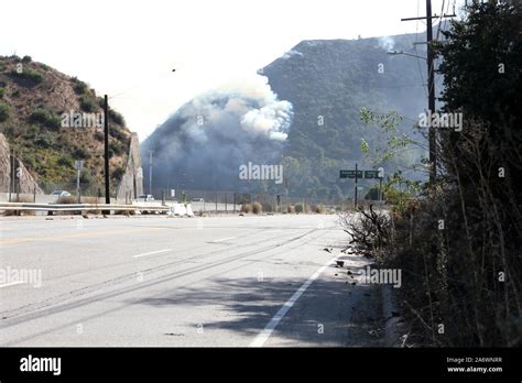 Los Angeles USA 28th Oct 2019 A Fire Along The 405 Freeway In The