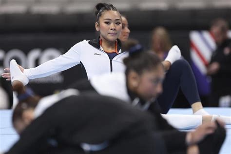 Simone Biles Wows On Vault While Surging To The Lead At The Us Gymnastics Championships