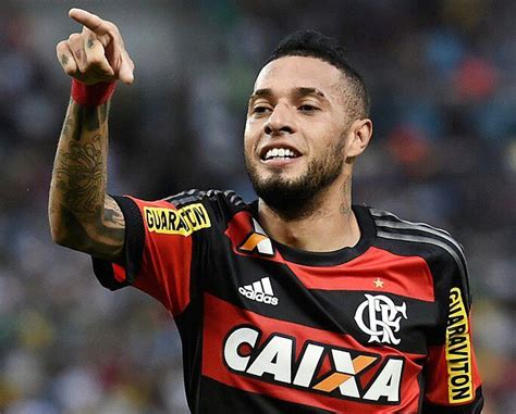 Paulinho Wiki Clube De Regatas Do Flamengo Amino