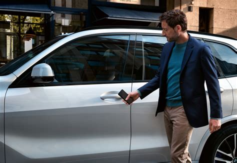 Bmw Presents The Next Generation Of Its Digital Key Technology