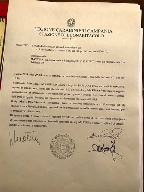 Legittima Difesa L Ex Parlamentare Mattina Consegna La Pistola Ai