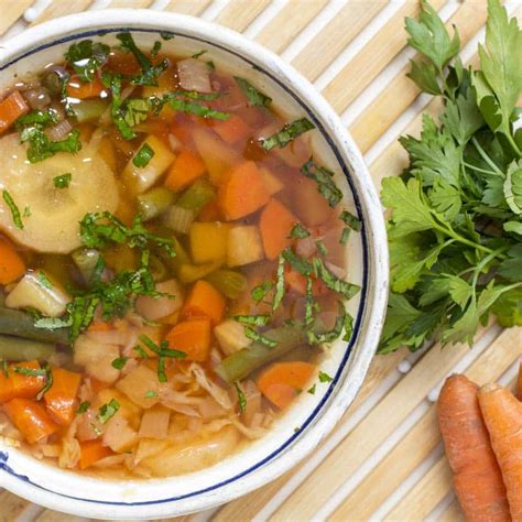 Recette De Soupe Aux Légumes Traditionnelle Coup De Pouce