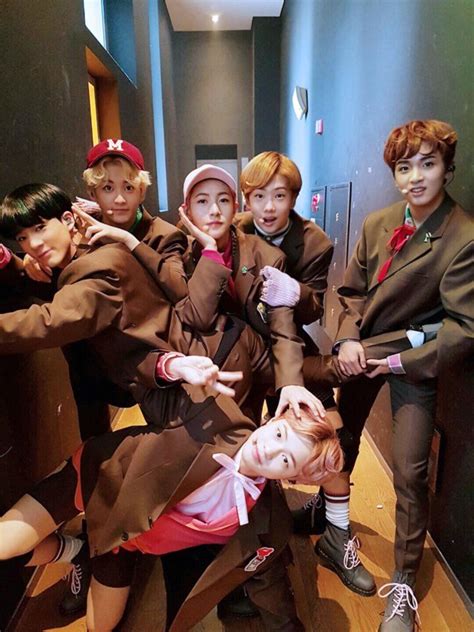 Ide Pose Ala Member Nct Dream Buat Foto Bareng Sahabat