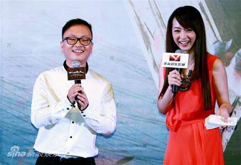 图文：《查无此人》首映 导演与主持人互动影音娱乐新浪网