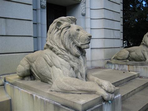 Stone Lion Statues In The Bronx Nyc Lions 1136 Two Stone L Flickr