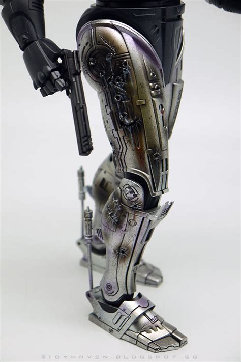 Toyhaven Review Hot Toys Mms Th Robocop Battle Damaged Version Collectible Figure