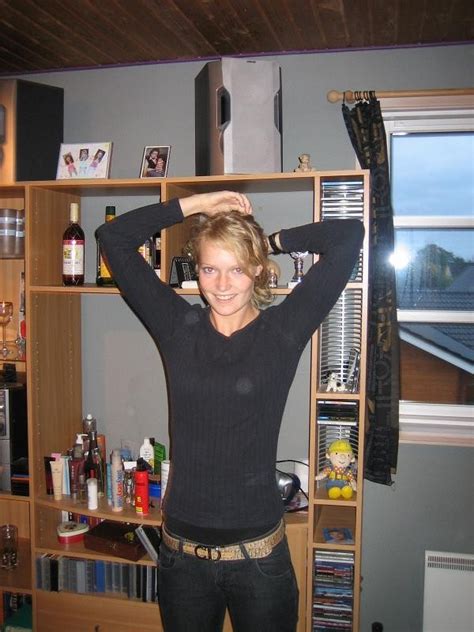 Amateur Blonde Girlfriend Sucking Cock At Home Porn Pictures XXX Photos Sex Images