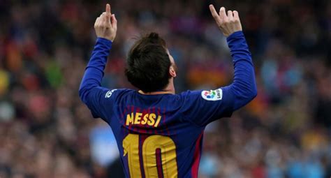 Pes Messi Llega A Los Goles Y El Bar A Lo Celebra Con