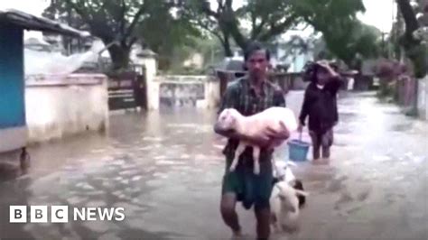 Bangladesh Deadly Floods Leave Millions Displaced