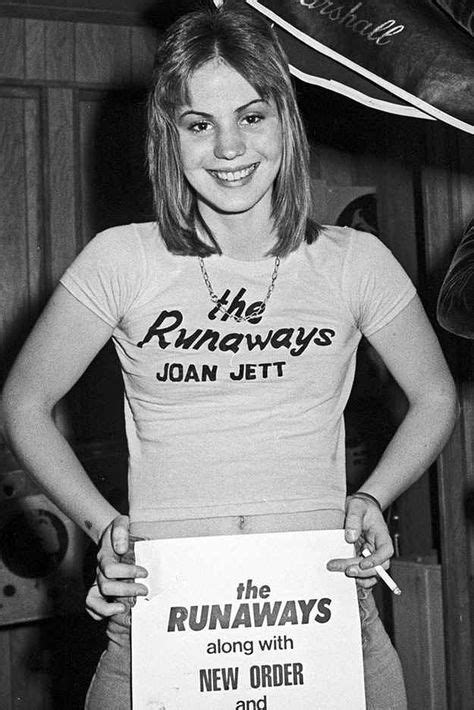 Pictures Of Musicians Wearing Their Own Band S T Shirts Joan Jett