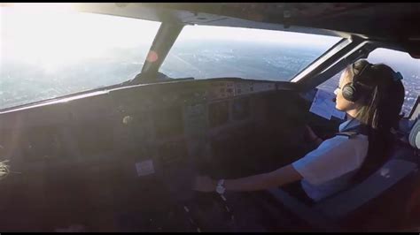 Landing Beautiful Landing With A Beautiful Female Pilot In Cockpit View Youtube