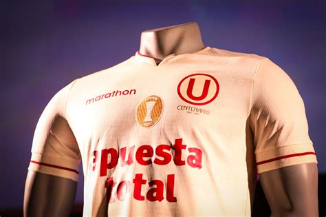 Universitario De Deportes Home Kit