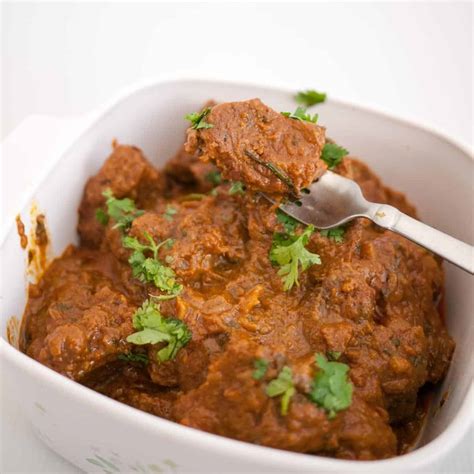 Slow Cooked Beef Curry Veena Azmanov