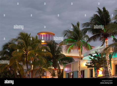 Waldorf Towers Hotel Ocean Drive South Beach Miami Beach Florida