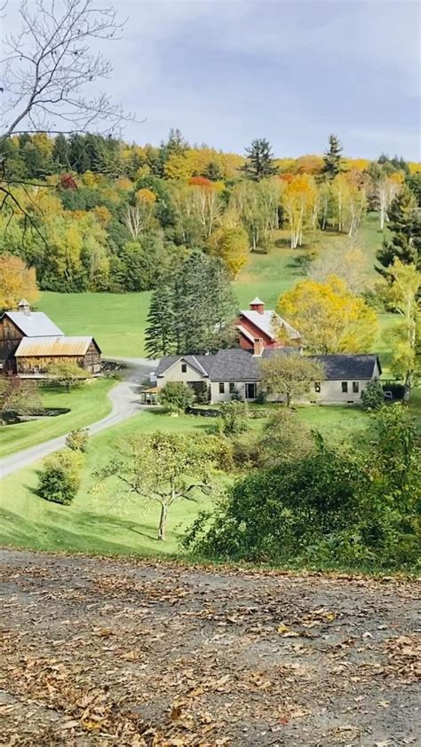 The Iconic Sleepy Hollow Farm In Woodstock Vermont During Fall Foliage