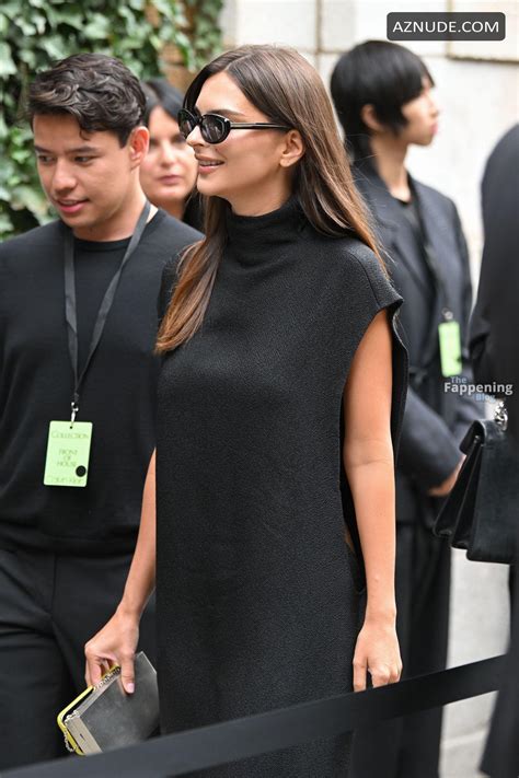 Emily Ratajkowski Sexy Shows Off Her Hot Sideboob At Calvin Klein Fashion Show In Nyc Aznude