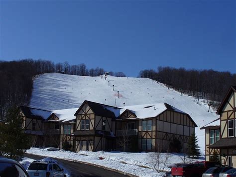 Ski In/Ski Out at Boyne Mountain Ski Resort Has Central Heating and ...