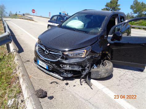 TRE FERITI IN UN INCIDENTE STRADALE A MESAGNE