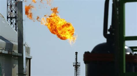 Почему вредно сжигание попутного природного газа