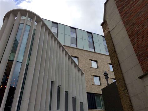 Everything you get with a Premier Inn Borough High Street booking