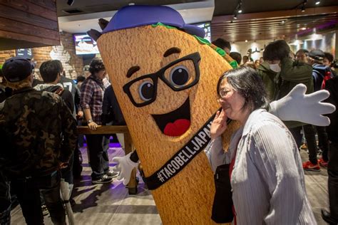 Taco Bell Returns To Japan After Decades-Long Absence, People Go Nuts ...