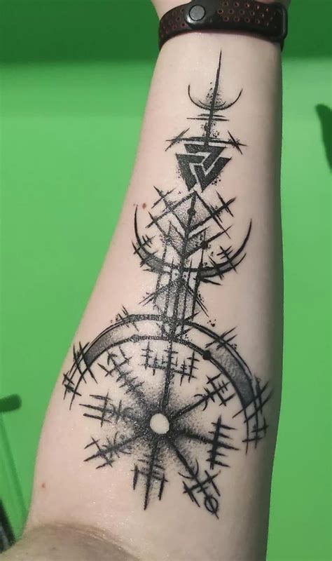 170 Rune Tattoos Ideas 2022 Vikings Ink Tattoosboygirl Viking Símbolos Tatuagem Boas