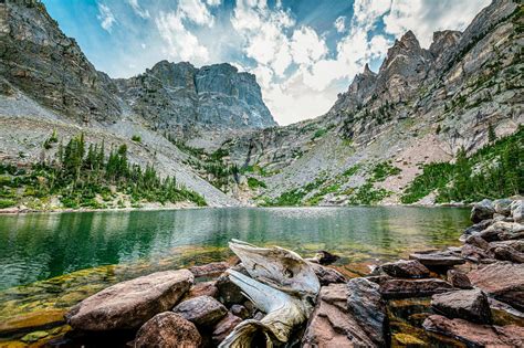 Exploring Emerald Lake Trail A Majestic Hiking Adventure