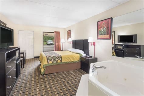 Super 8 By Wyndham Decaturlithoniaatl Area Decatur Ga Hotels