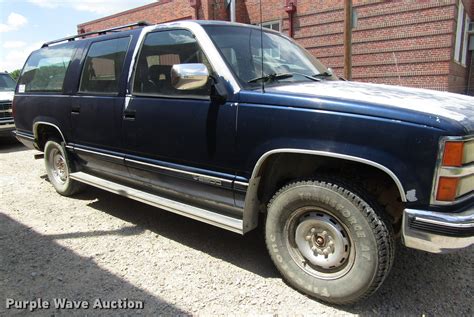 1993 Chevrolet Suburban K1500 Suv In Mankato Ks Item Dd8864 Sold Purple Wave