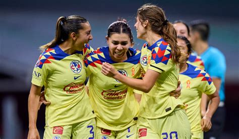 Kiana Palacios de fiesta con América en plena Liguilla de la Liga MX