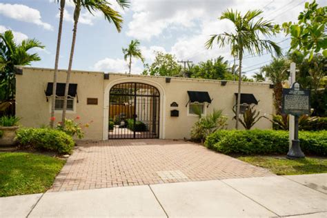 40 West Palm Beach Northwood Stock Photos Pictures And Royalty Free