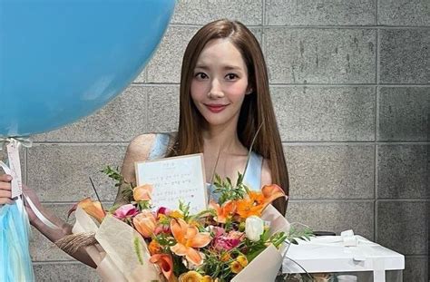 Profil Park Min Young Mantan Lee Min Ho Yang Kini Kencan Dengan Pengusaha