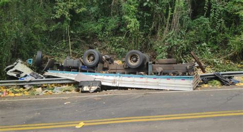 Motorista De Caminhão Morre Após Capotamento No Oeste Catarinense