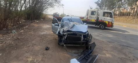 Batida Entre Carro E Kombi Deixa Duas Pessoas Feridas Na Rodovia Anhanguera Em Campinas