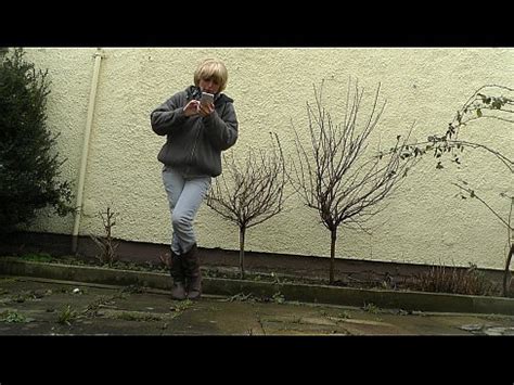 HD Desperately Waiting With Full Bladder Jeans Wetting XVIDEOS