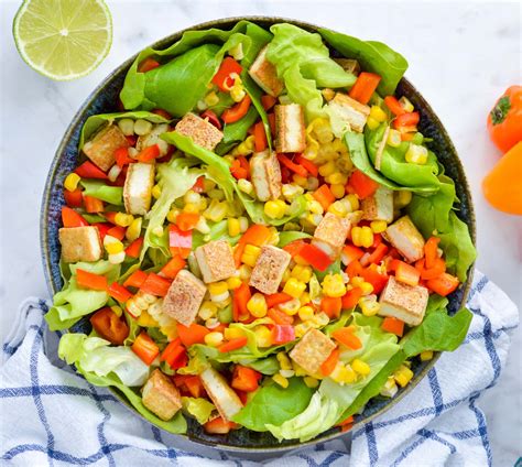 Butterhead Lettuce Salad Recipe with Vegan Tofu Croutons