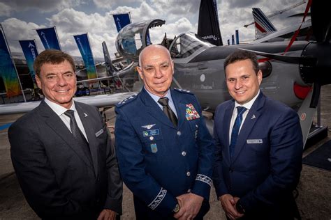 Embraer e Força Aérea Brasileira vão modernizar frota de A 29 Super