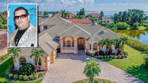 Bubba the Love Sponge Finally Soaks Up a Home Sale in St. Petersburg